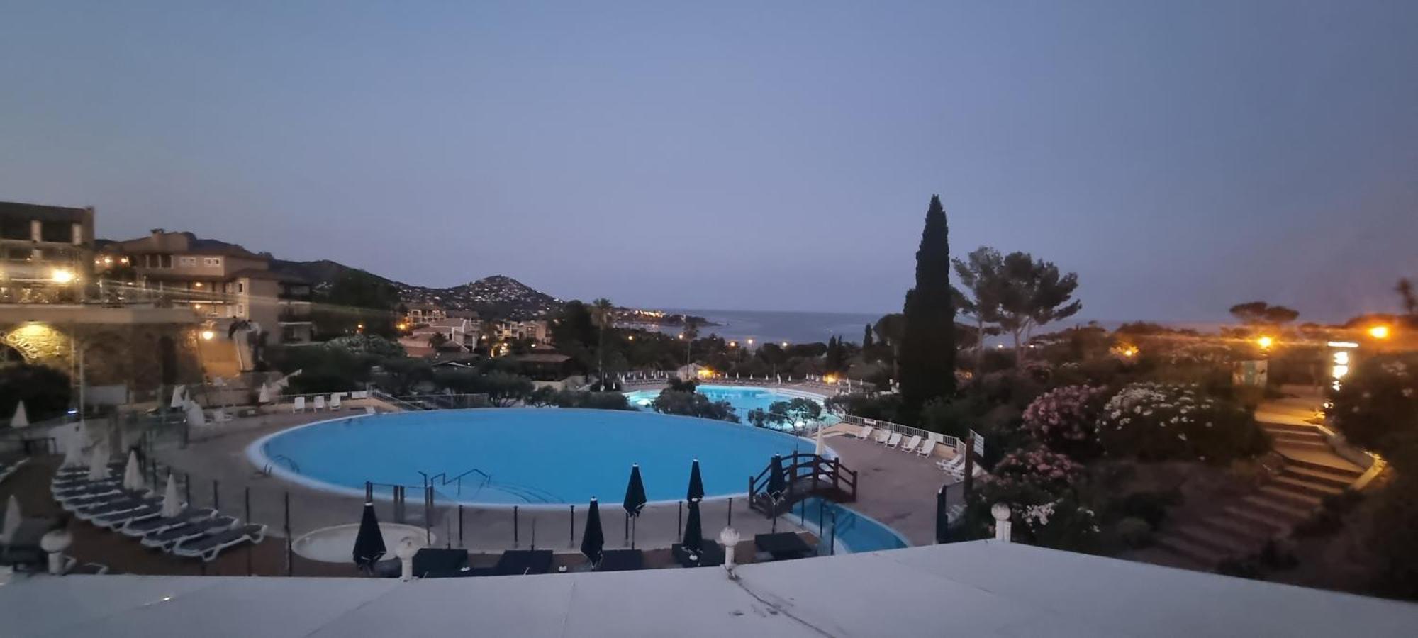 Agay Cap Esterel Village Allee Fleurs - F2 Clim Vue Golf Et Mer - Grande Terrasse Plein Sud แซ็งต์-ราฟาเอล ภายนอก รูปภาพ