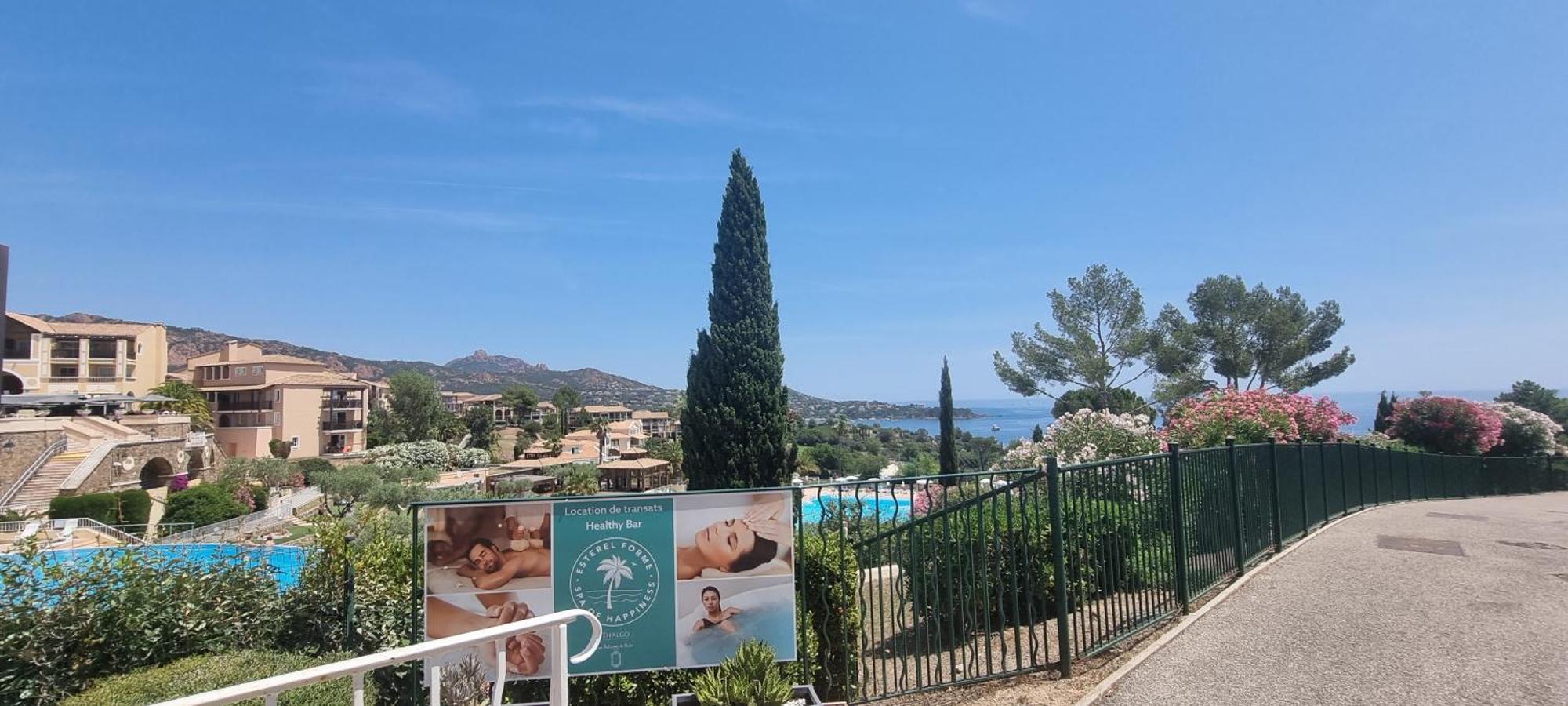 Agay Cap Esterel Village Allee Fleurs - F2 Clim Vue Golf Et Mer - Grande Terrasse Plein Sud แซ็งต์-ราฟาเอล ภายนอก รูปภาพ